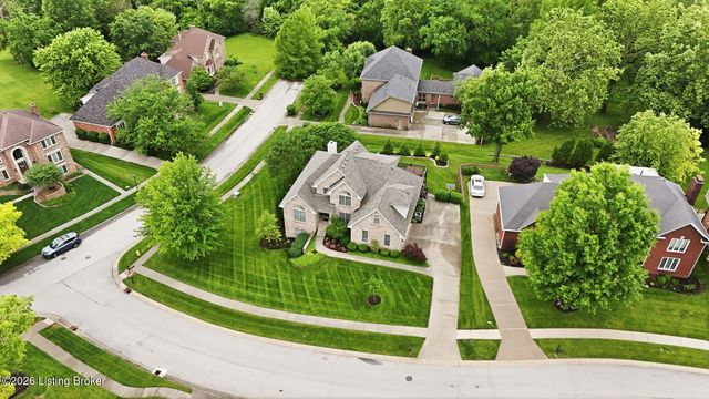 900 Woodland Heights Dr, Louisville, KY 40245