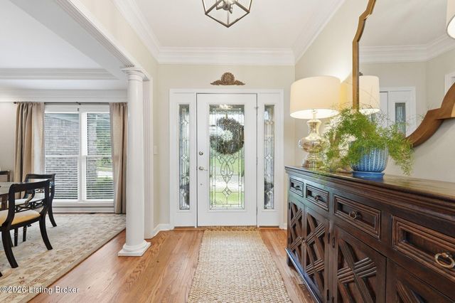 900 Woodland Heights Dr, Louisville, KY 40245