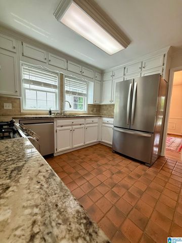 516 OXFORD CIRCLE, Homewood, AL 35209