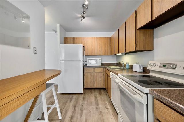 2020 N LINCOLN PARK WEST 9J, Chicago, IL 60614