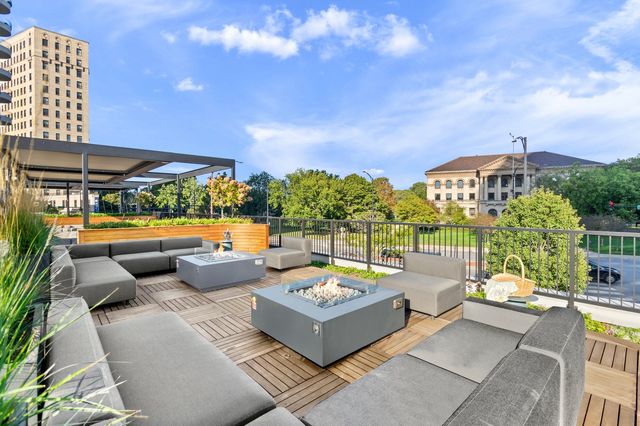 2020 N LINCOLN PARK WEST 9J, Chicago, IL 60614