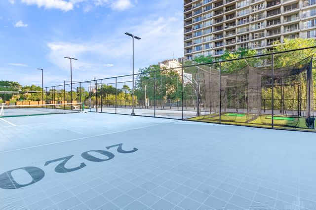 2020 N LINCOLN PARK WEST 9J, Chicago, IL 60614