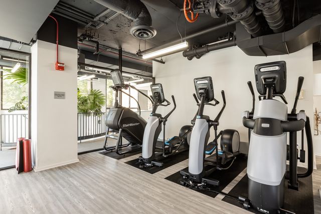 2020 N LINCOLN PARK WEST 9J, Chicago, IL 60614
