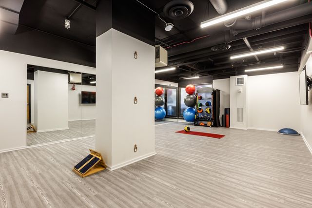 2020 N LINCOLN PARK WEST 9J, Chicago, IL 60614