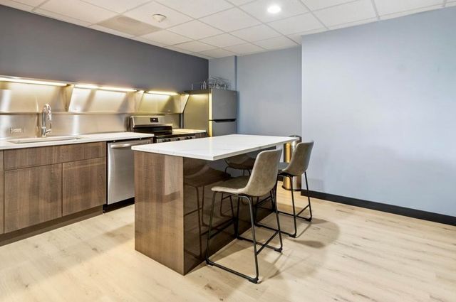 2020 N LINCOLN PARK WEST 9J, Chicago, IL 60614