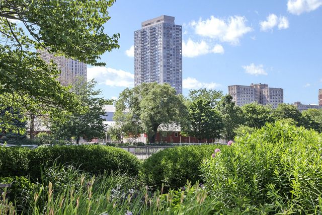 2020 N LINCOLN PARK WEST 9J, Chicago, IL 60614