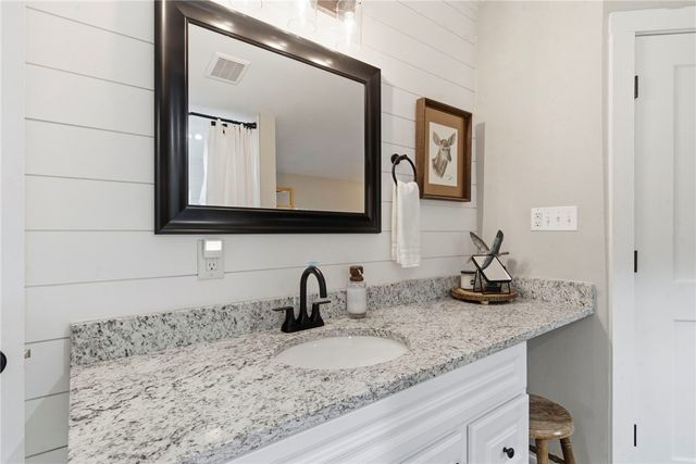 19067 Coppermine Road, Rogers, AR 72756