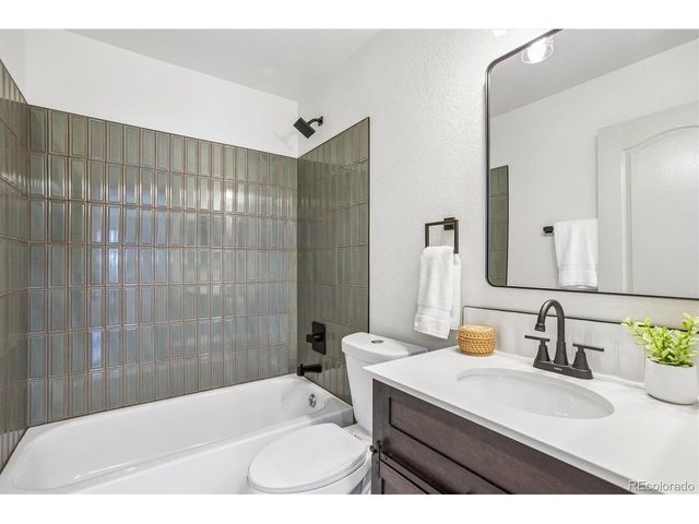 8506 Union Cir, Arvada, CO 80005