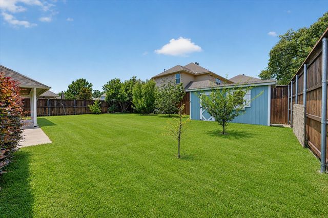 930 Royal Oak Ln, Burleson, TX 76028