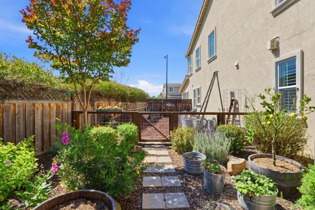 6600 Bogiala Way, Gilroy, CA 95020