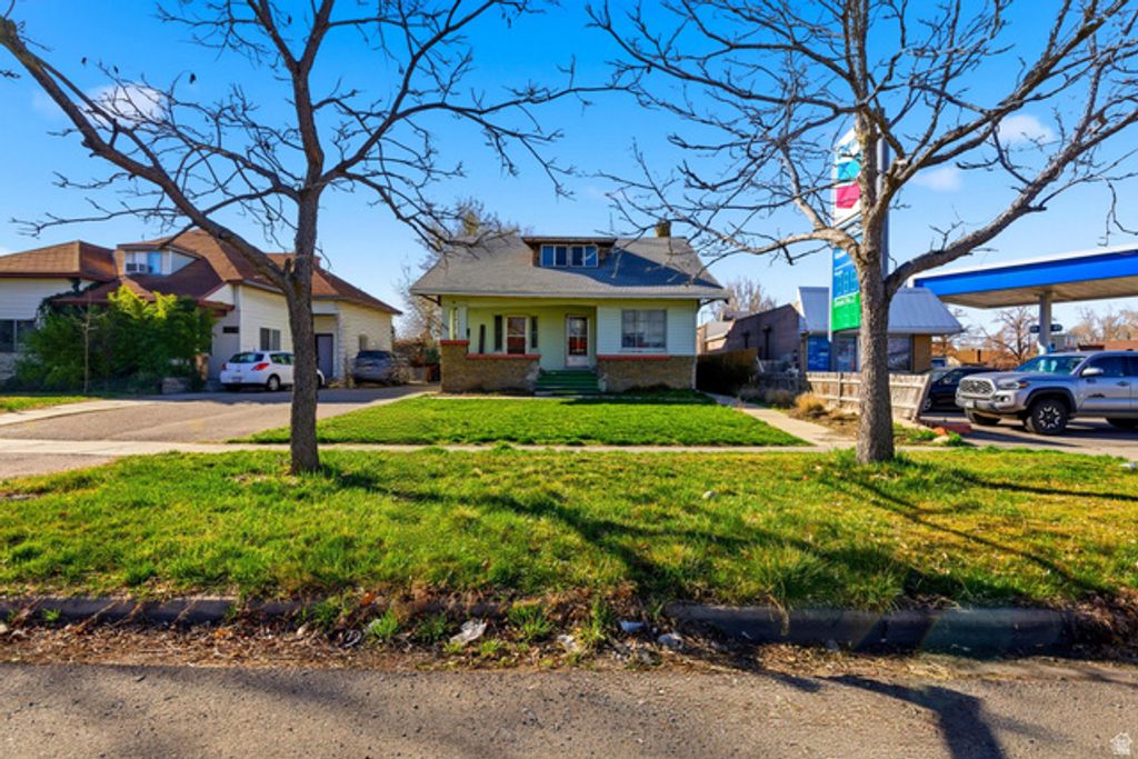 869 W CENTER ST, Provo, UT 84601