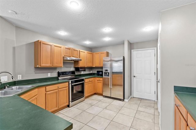11913 MANGO GROVES BOULEVARD, Seffner, FL 33584
