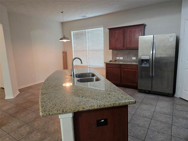 9903 Onyx Trail Drive, Rosharon, TX 77583