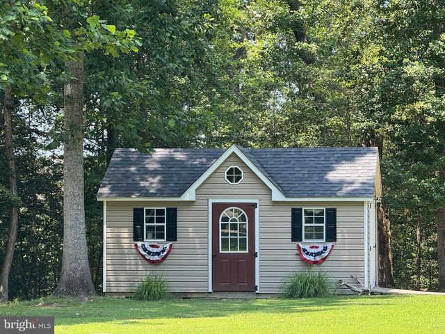 205 TRUMPS COURT, Reedville, VA 22539