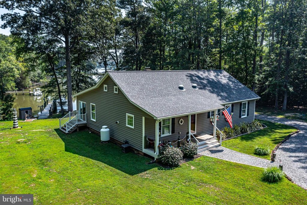 205 TRUMPS COURT, Reedville, VA 22539