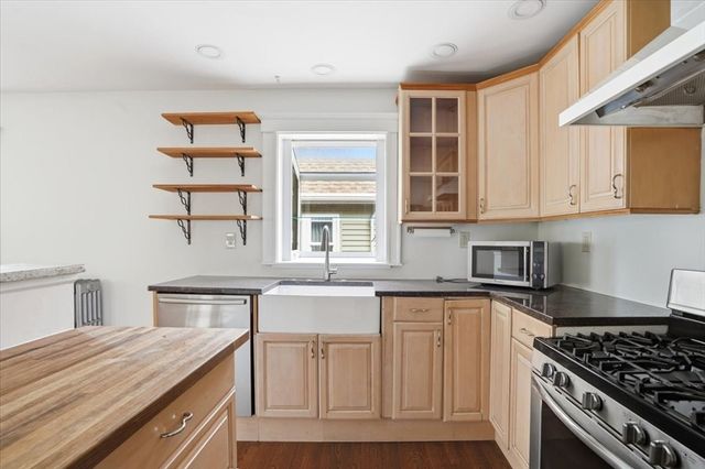 16-18 Logan St, Boston, MA 02119