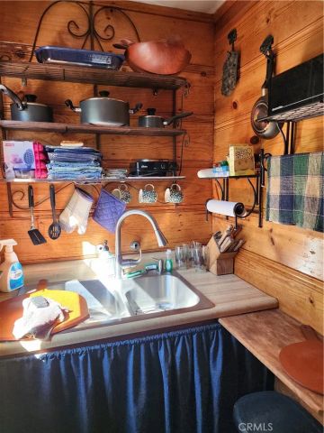 372 Cedarbrook Drive, Twin Peaks, CA 92391