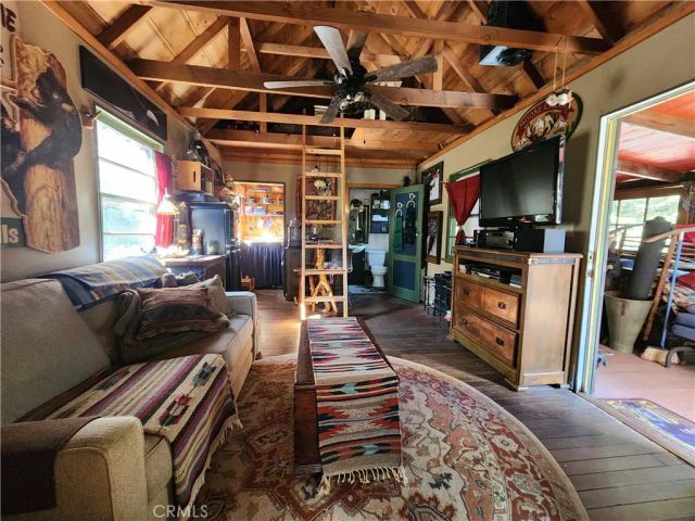 372 Cedarbrook Drive, Twin Peaks, CA 92391