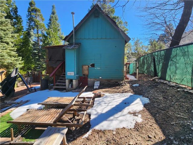 372 Cedarbrook Drive, Twin Peaks, CA 92391