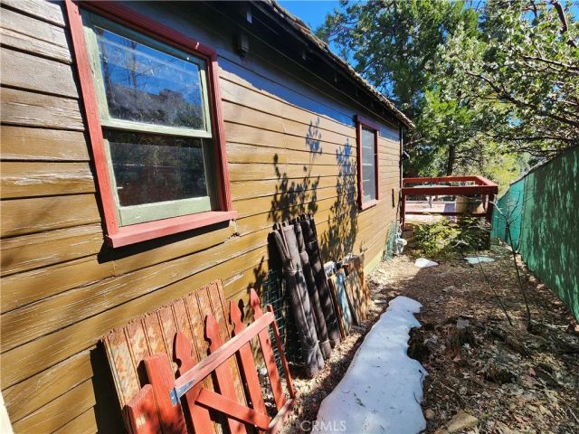 372 Cedarbrook Drive, Twin Peaks, CA 92391