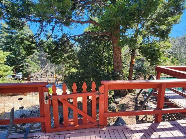 372 Cedarbrook Drive, Twin Peaks, CA 92391