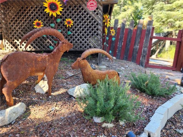 372 Cedarbrook Drive, Twin Peaks, CA 92391