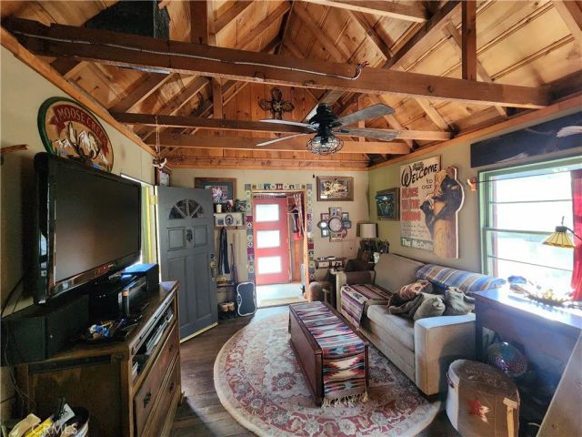 372 Cedarbrook Drive, Twin Peaks, CA 92391