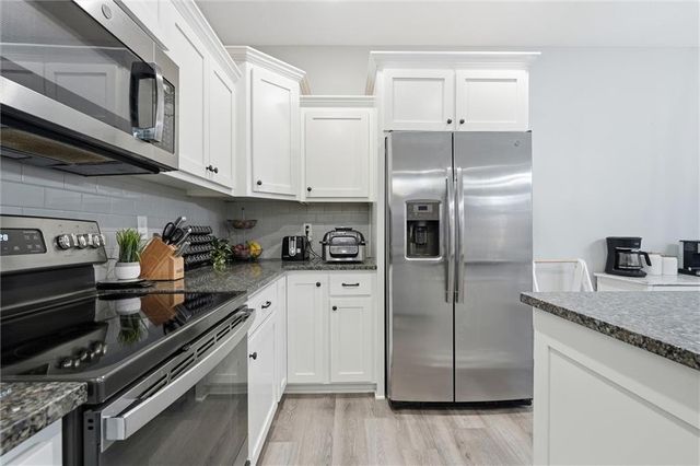 484 Olive Court, Warrensburg, MO 64093