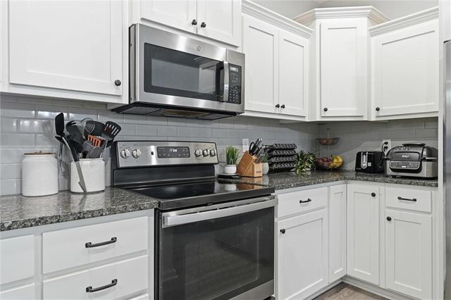 484 Olive Court, Warrensburg, MO 64093