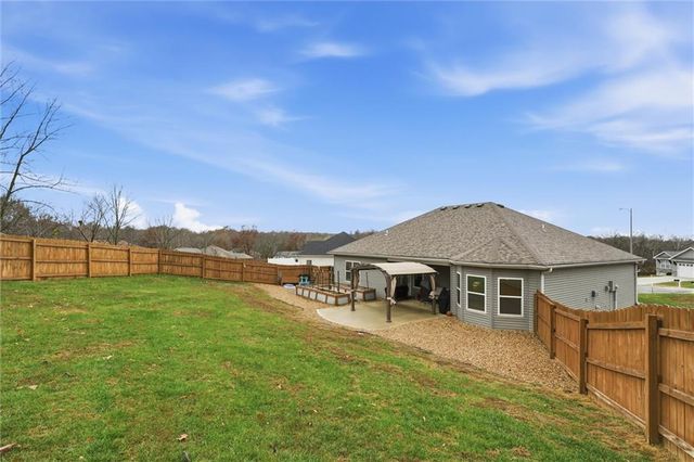 484 Olive Court, Warrensburg, MO 64093