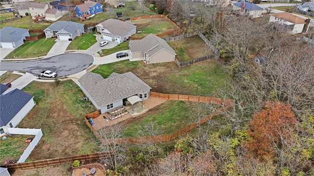 484 Olive Court, Warrensburg, MO 64093