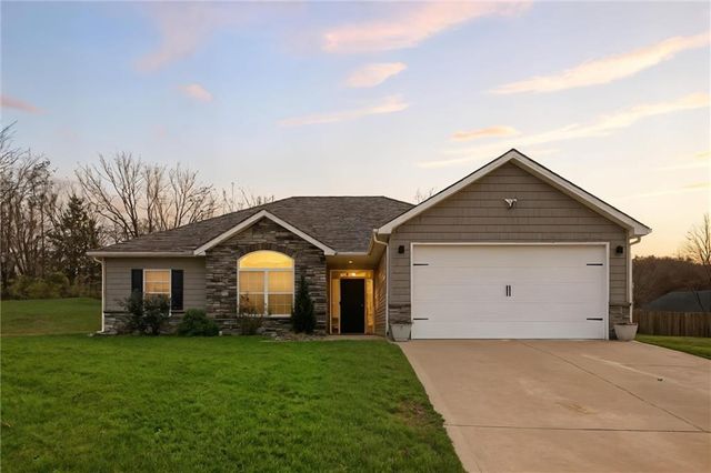 484 Olive Court, Warrensburg, MO 64093