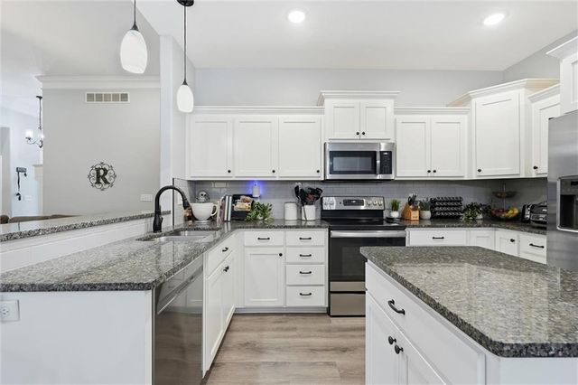 484 Olive Court, Warrensburg, MO 64093