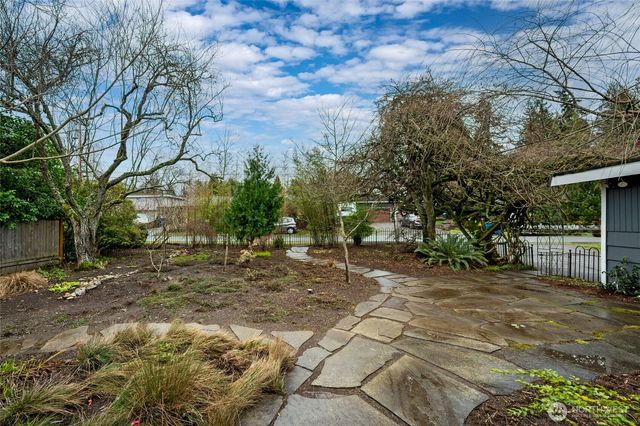 22432 98th Avenue W, Edmonds, WA 98020