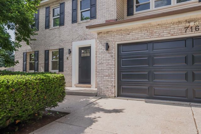 716 Somerset Lane, Darien, IL 60561