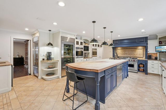 8 Tor Terrace, New City, NY 10956