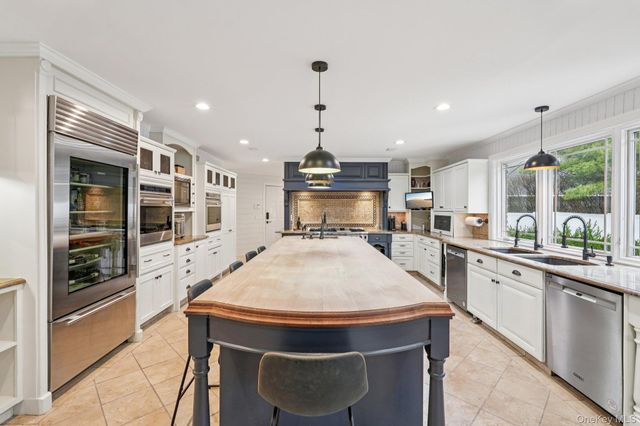 8 Tor Terrace, New City, NY 10956