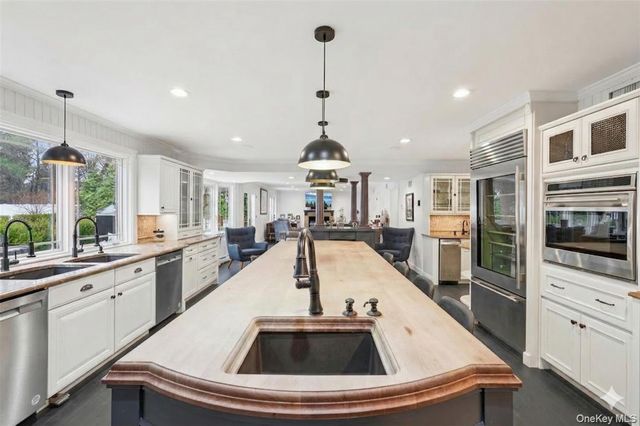 8 Tor Terrace, New City, NY 10956