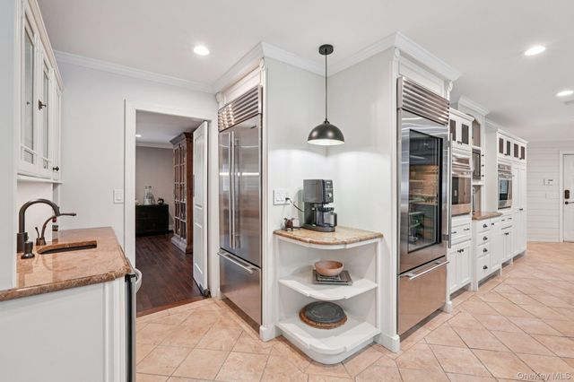 8 Tor Terrace, New City, NY 10956