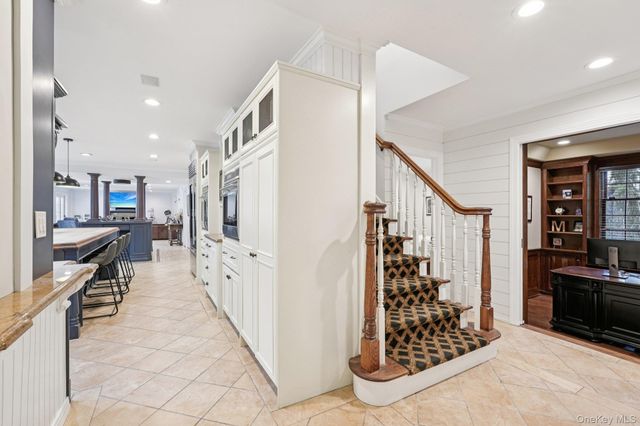 8 Tor Terrace, New City, NY 10956