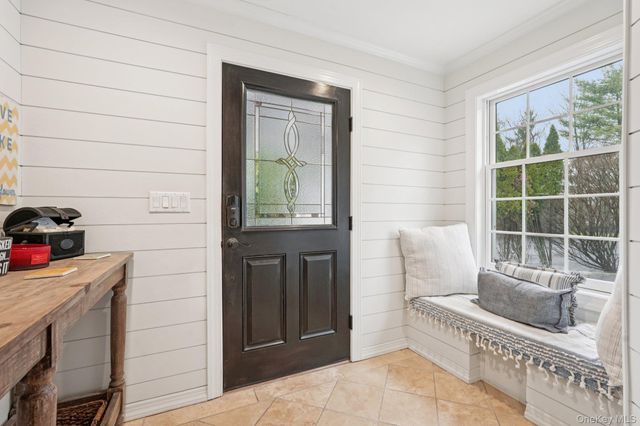 8 Tor Terrace, New City, NY 10956