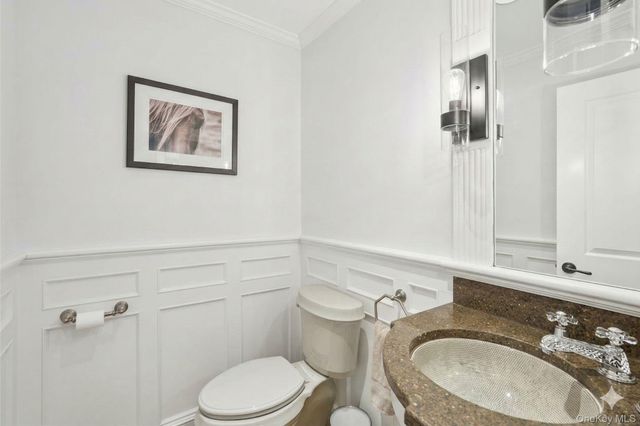 8 Tor Terrace, New City, NY 10956