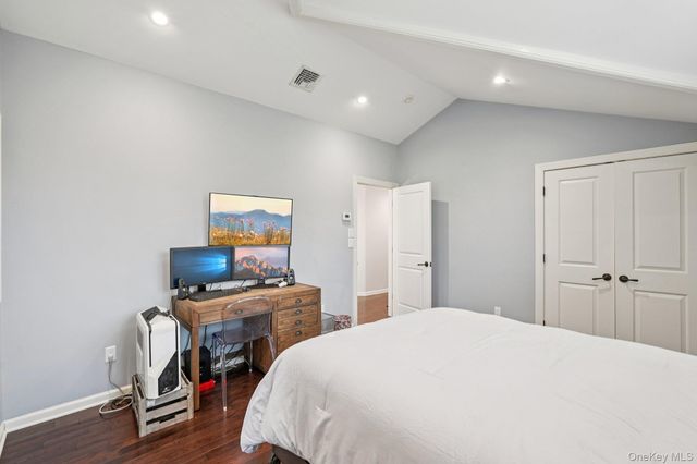 8 Tor Terrace, New City, NY 10956