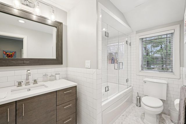 8 Tor Terrace, New City, NY 10956