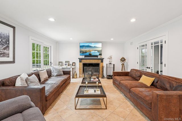 8 Tor Terrace, New City, NY 10956