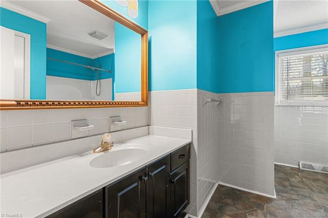 1029 Foxfire Road, Kernersville, NC 27284