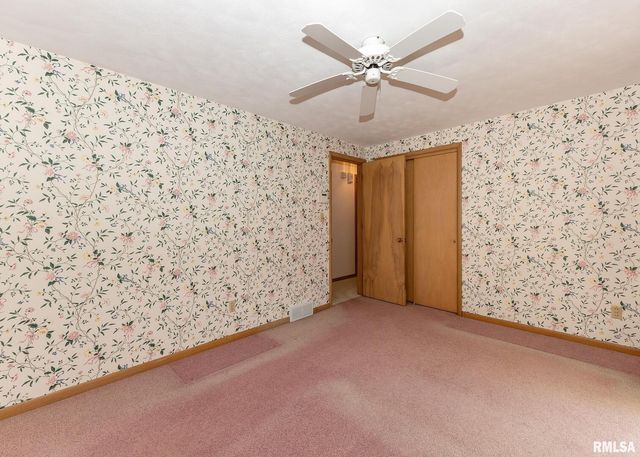 3332 16TH Street, Moline, IL 61265