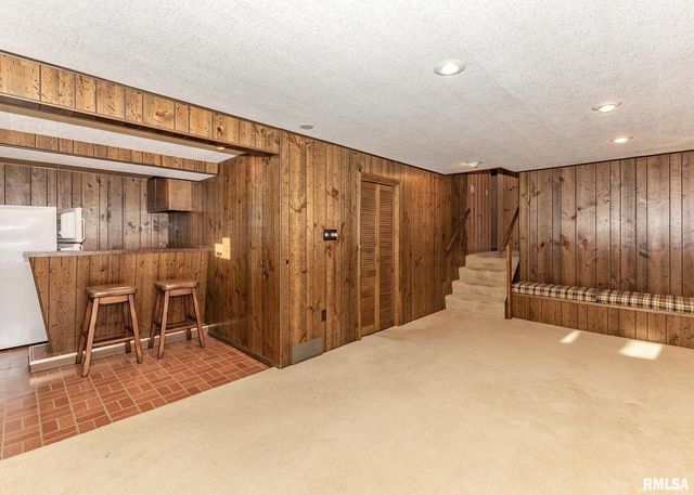 3332 16TH Street, Moline, IL 61265