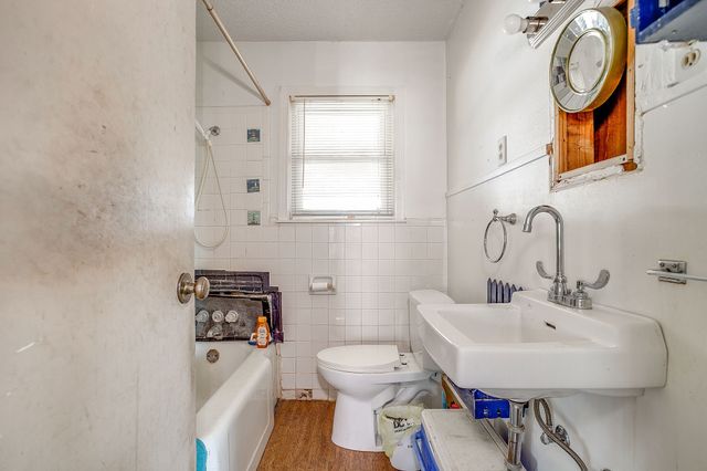 116 Westline Road, Azle, TX 76020