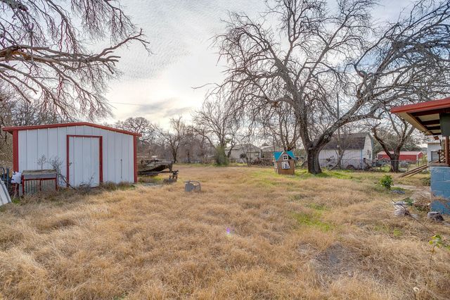 116 Westline Road, Azle, TX 76020